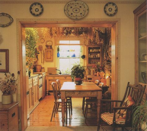 Kitchen And Dining Room, Wooden Floors, Dream Cottage, Home Aesthetic, Cozy Kitchen, Dream Apartment, Dream Rooms, Pretty House, Dream House Decor