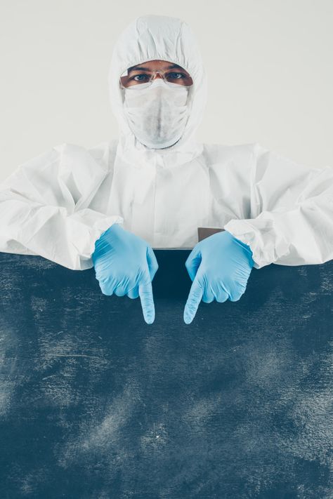 A doctor in mask, gloves and protective ... | Free Photo #Freepik #freephoto #hand #medical #doctor #health Surgical Gloves, Doctor Mask, Medical Wallpaper, Doctor Advice, Health And Fitness Magazine, Medical Glove, Healthy Diet Tips, Daily Health Tips, Fitness Advice