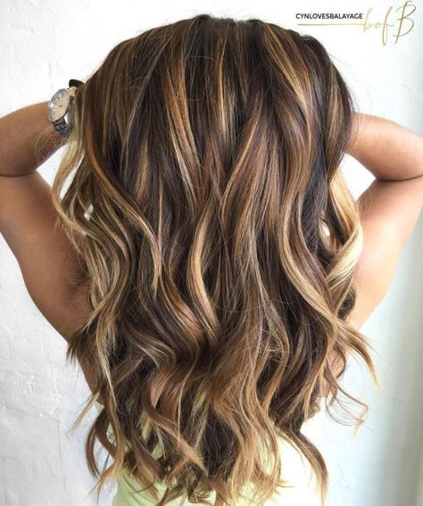 Caramel Hair Highlights, Brown Hair With Caramel Highlights, Kadeřnické Trendy, Brown Hair With Blonde Highlights, Caramel Hair, Caramel Highlights, Brown Balayage, Ombré Hair, Long Brown Hair