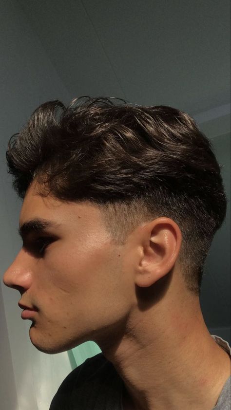 Boys Haircuts Long Hair, Best Fade Haircuts, Boy Haircuts Long, Mens Haircuts Short Hair, Low Fade Haircut, Men Haircut Curly Hair, Taper Fade Haircut, Mens Hairstyles Thick Hair, Wavy Hair Men