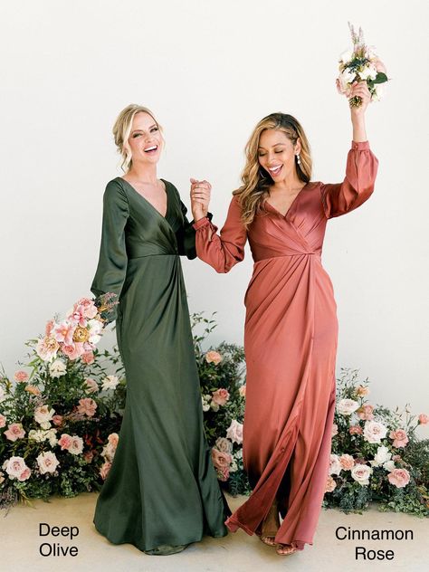 Gaun Koktail, Silk Bridesmaid Dresses, Winter Bridesmaids, Bridesmaid Dresses With Sleeves, Maid Of Honour Dresses, Bridesmaid Dress Styles, Bridal Photoshoot, Winter Weddings, Satin Bridesmaid Dresses