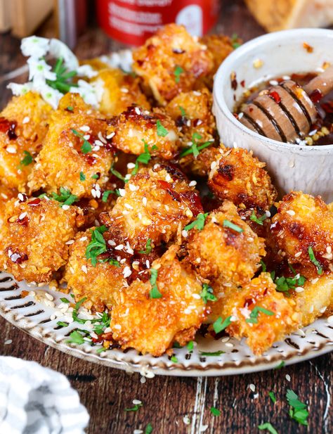 Halloumi Bites Recipe, Halloumi Starter Recipes, Halloumi Cheese Appetizers, Meals With Halloumi, Baked Haloumi Recipes, Haloumi Fries Recipe, Haloumi Recipes Air Fryer, Fried Halloumi Recipes, Hallumi Recipes Air Fryer