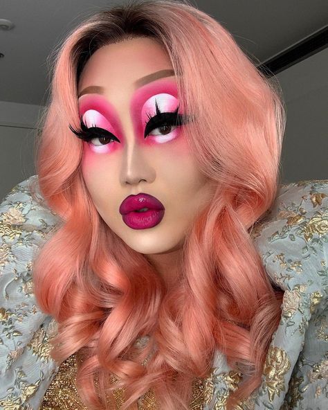 Drag Eye Makeup, Extreme Makeup Looks, Drag Makeup Looks, Circus Makeup, Extreme Makeup, Drag Make-up, Drag Queen Makeup, Kim Chi, Pride Makeup