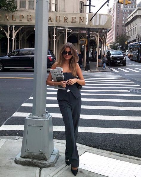 Grace Foley Outfits, Grace Foley, City Fashion Photography, Fashion Trend Forecast, Preppy Summer, Carrie Bradshaw, Trend Forecasting, City Style, Pic Ideas