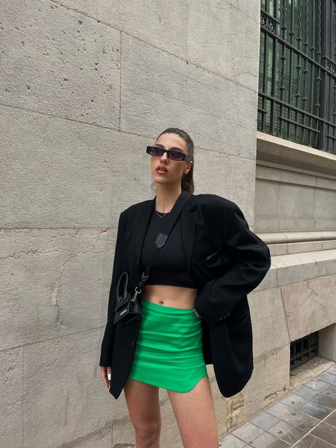 Green Monochromatic Outfit, Capsule Basics, New York Outfits, Monochromatic Outfit, Outfits Verano, Outfit Inspo Fall, Outfit Goals, Lookbook Outfits, Outfits Aesthetic