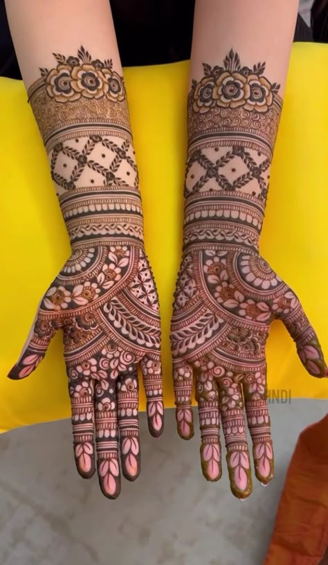 henna henna designs henna tattoo henna tattoos henna design henna tattoo designs hennas henna hand henna tattoo design Front Mehndi Design, Tato Henna, मेहंदी डिजाइन, Very Simple Mehndi Designs, Mehndi Designs For Kids, Simple Mehndi Designs Fingers, Tattoo Henna, Engagement Mehndi Designs, Full Mehndi Designs