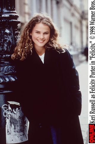 Felicity Porter, Keri Russell Hair, Felicity Show, Cosplay Inspo, Keri Russell, Cornrows Braids, Outfits Casuales, Wavy Hair, Hair Trends