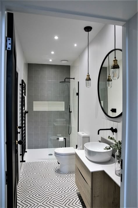 Basement Shower Ideas Small Spaces, Small Bathroom Layouts With Shower Only, Small Shower Room Ideas Layout, Small Hotel Bathroom, Small Shower Room Ideas, Long Bathroom, Small Space Bathroom Design, Modern Shower Room, Small Shower Room