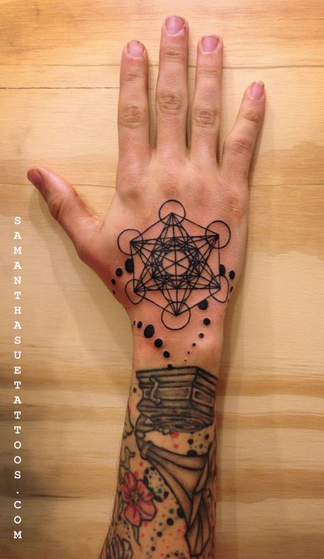 Egypt Tattoo Design, Egypt Tattoo, Feather Tattoo Design, Metatron's Cube, Sacred Geometry Tattoo, Cool Arm Tattoos, Geometry Tattoo, Creepy Tattoos, Spiritual Tattoos