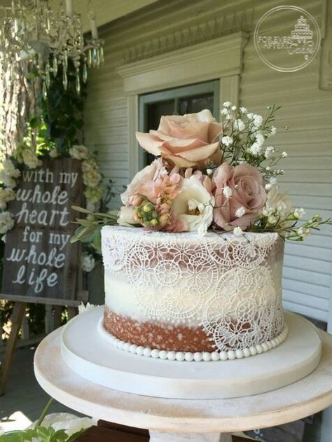 Shabby Chic Wedding Cake, Shabby Chic Cakes, Shabby Chic Wedding Decor, Doily Wedding, Fondant Wedding Cakes, Lace Wedding Cake, Amazing Wedding Cakes, Wedding Cake Rustic