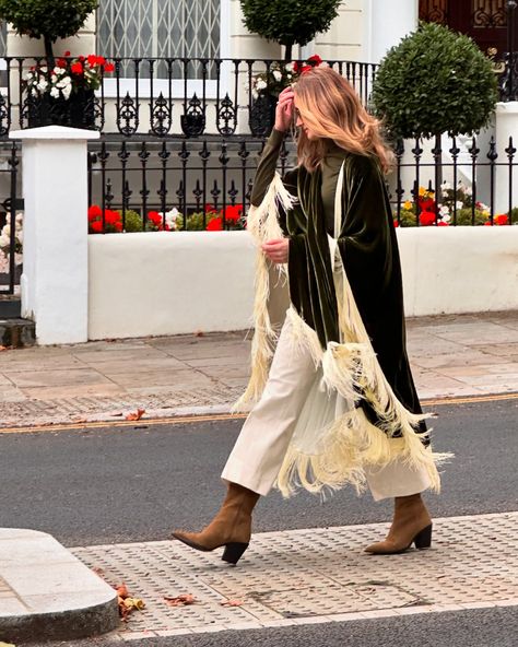 Our Evergreen Poncho spotted in Holland Park. Your perfect autumn piece. #poncho #fringes #velvet #silk Fringe Shawl Outfit, Witchy Shawl, Shawl Outfit, Fringe Shawl, Holland Park, Holland, Your Perfect, Shawl, Winter Outfits