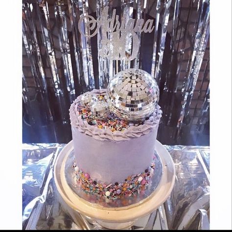 Disco 50th Birthday Cake, Purple Disco Cake, Disco Ball Birthday Cake, Disco Party Cake, Disco Birthday Cake, 40th Birthday Cake For Women, Swiftie Party, Glow Theme Party, Birthday Concept