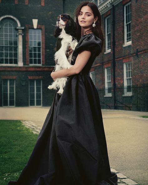 Victoria Masterpiece, Victoria Jenna Coleman, Jenna Coleman Style, Victoria Itv, Victoria Series, Clara Oswald, Jenna Louise Coleman, Jenna Coleman, Elsa Peretti