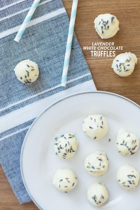 Lavender Truffles, Lavender Recipes, White Chocolate Truffles, Culinary Lavender, Truffle Recipe, Chocolate Truffles, Candy Recipes, Chocolate Recipes, Easy Desserts