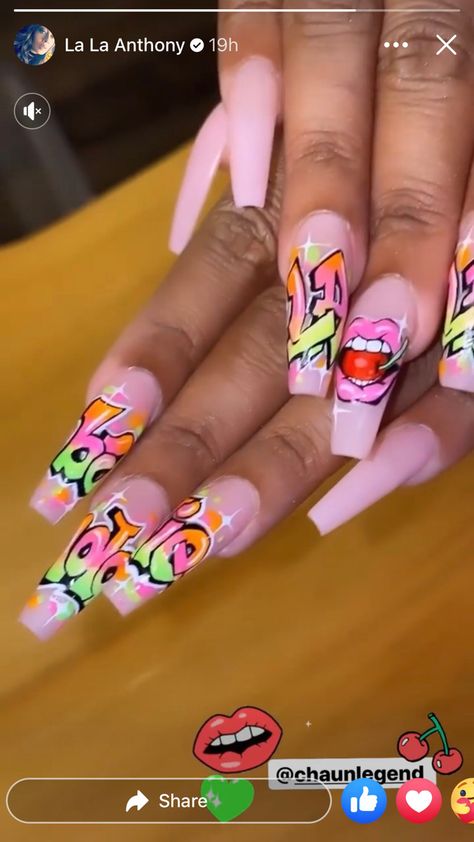 Graffiti Nail Art Design, Hip Hop Nails Design, Graffiti Nails Design, Graffiti Nails Acrylic, Moon Acrylic Nails, Grafitti Nails, Pop Art Nails Designs, Nails With Rainbow, Graffiti Nail Art