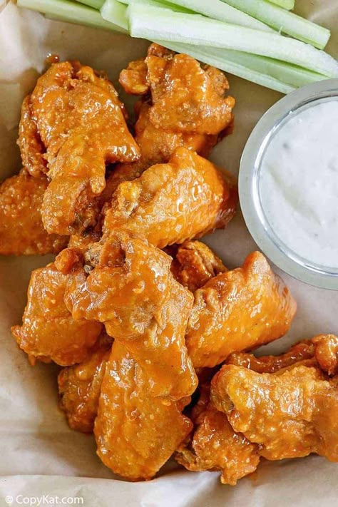 Make Chicken Wings, Chicken Wing Sauce Recipes, Hooters Wings, Hot Wing Recipe, Hot Wing Sauces, Wing Sauce Recipes, Chicken Shawarma Recipe, Chicken Wing Sauces, Shawarma Recipe