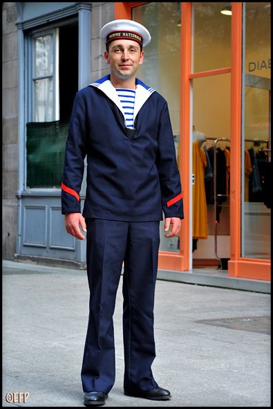 Easy Fashion: April 2009 Sailor Outfit Mens Aesthetic, French Sailor, Sailor Clothes Men, Sailor Man Outfit, Vintage Sailor Outfit Men, 1700s Sailor, Marine Images, French Boutique, Sailor Shirt