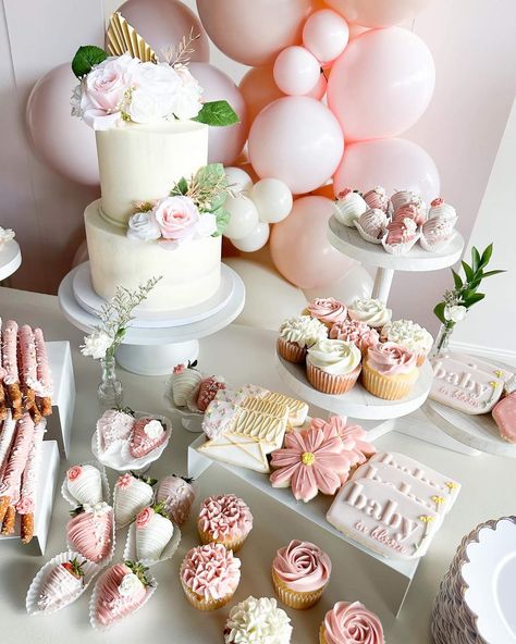 Baby In Bloom Dessert Table Ideas, Baby In Bloom Sweet Table, Baby In Bloom Baby Shower Dessert Table, Baby In Bloom Shower Dessert Table, Baby In Bloom Treats, Baby Shower Ideas Baby In Bloom, Baby In Bloom Desserts, Boho Baby Shower Cake Ideas, Baby In Bloom Table Setting