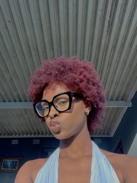 Short African Hairstyles, Afro Hair Dye, Hair Ideas For Women, Big Chop Natural Hair, Short Dyed Hair, Dark Green Hair, Lemonade Braids Hairstyles, Twa Hairstyles, Nappy Hair