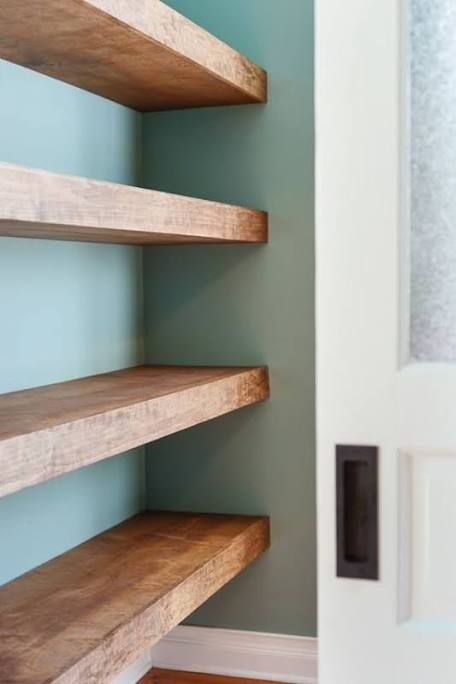 Wood Shelves Living Room, Floating Shelf Hardware, Oak Wall Shelves, Workspace Ideas, Metal Floating Shelves, Rustic Wood Floating Shelves, Diy Wood Shelves, Diy Regal, Shelves Kitchen