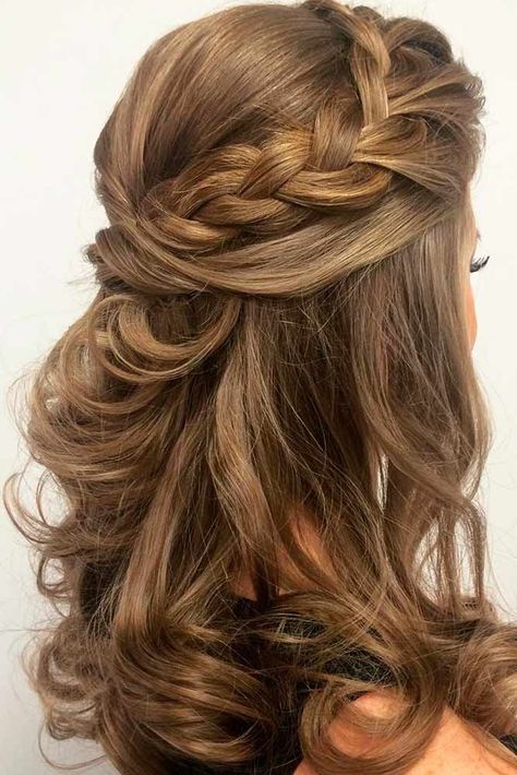 24 Posh Medium Length Hair Styles and Cuts Medium length hair styles are numerous, and picking one seems a tough job. But mastering your hair will give you many advantages. Consider the options! http://glaminati.com/medium-length-hair-styles-cuts/ Summer Wedding Hairstyles, Wedding Hairstyles For Medium Hair, Princess Beauty, Drawing Hair, Braided Half Up, Updo Hairstyle, Best Wedding Hairstyles, Wedding Hairstyles Half Up Half Down, Super Hair