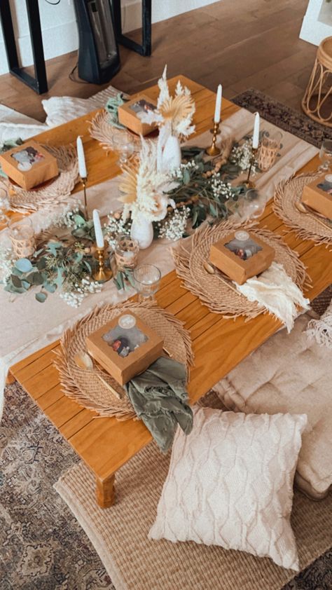 bachelorette ideas, bridal party ideas, luxury picnic for bachelorette, bridal party picnic, wedding party picnic, boho bridal picnic Bachelorette Party Picnic, Bachelorette Picnic Ideas, Bougie Bachelorette Party, Cottagecore Bachelorette Party, Boho Bachelorette Party Decorations, Picnic Bachelorette Party, Boho Chic Bachelorette Party, Bougie Picnic, Bridal Picnic