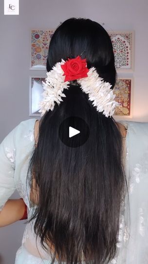 18K views · 487 reactions | Easy Open Hairstyles with Saree♥️♥️ . . Follow @enthralling_care for more such Hairstyles. . . [ Saree, Indian Aesthetics, wedding Season, Indian culture, Song, Indian wear, open Hairstyle, Easy and quick Hairstyle, Gajra hairstyle, Instagram ] . . . . #hairstyles #hairstyletutorial #hairupdostyle  #weddinguesthairstyle #weddinguestshairtutorial | Enthralling_Care | Pragati Nagpal, Vayu, Vaibhav Pani, Arjun Deswal · Useless Bhawra Gajara Hairstyle Open Hair, Gajra In Open Hair, Open Hairstyles With Saree, Gajra Hairstyles Open, Easy Hairstyles For Traditional Wear, Open Hairstyles For Saree, Traditional Hairstyles Indian, Saree Hairstyles Simple Open Hair, Hairstyles For Traditional Wear