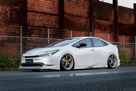 Toyota Prius Gets Sharper Looks Thanks To Japan’s Kuhl, Will Soon Go Widebody | Carscoops Toyota Prius Tuning, Aftermarket Wheels, Toyota Prius, Car Lover, Toyota, Japan