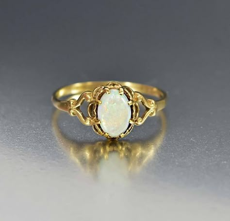 Antique Engagement Rings Edwardian, Bridgerton Ring, Vintage Wedding Rings Antique, Vintage Opal Rings, Edwardian Wedding Ring, Opal Engagement Ring Vintage, Victorian Gold Ring, Antique Opal Ring, Retro Engagement Rings