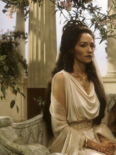 Ancient Greece Fashion, Ancient Greek Clothing, Olivia Hussey, Greece Fashion, Greek Goddess, Ancient Greece, Divine Feminine, Historical Fashion, Backyard Wedding