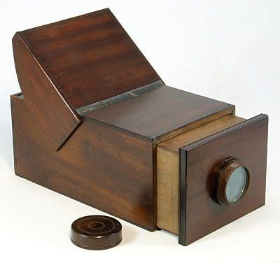 Antique Cameras, Pinhole Camera, Camera Obscura, History Of Photography, Vintage Cameras, Simplest Form, Natural Phenomena, My Photo Gallery, Projector