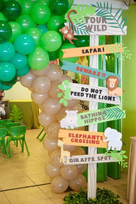 Animal Safari Birthday Party via Kara's Party Ideas KarasPartyIdeas.com (28) Jungle Theme Birthday Party, Zoo Birthday Party, Jungle Safari Birthday, Jungle Theme Parties, Ballon Party, Deco Jungle, Jungle Theme Birthday, Jungle Birthday Party, Safari Theme Birthday