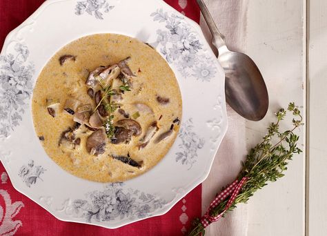 This recipe for Mushroom, Leek & Potato Soup extracts big, earthy flavors from just a handful of ingredients. Serve puréed or chunky. Mushroom Leek Soup, Pantry Mixes, Leek Potato Soup, Mushroom Leek, Leek Potato, Roasted Pear, Creamy Potato Soup, Potato Leek Soup, Leek Soup