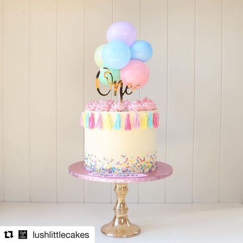 1birthday Cake Girl, 1 Year Baby Girl Birthday Cake, Simple 1st Birthday Cake, Simple First Birthday Cake, Simple Rainbow Cake, Rainbow 1st Birthday Cake, First Birthday Cake Girl, Girls First Birthday Cake