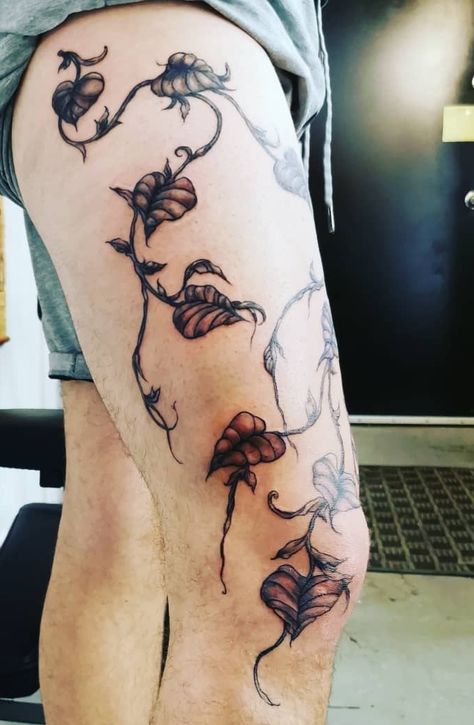 Vine Foot Tattoos, Illustrative Tattoo, Ivy Tattoo, Tattoo Free, Leaves Tattoo, Mama Tried, Animal Crossing Characters, Cute Tiny Tattoos, Vine Leaves