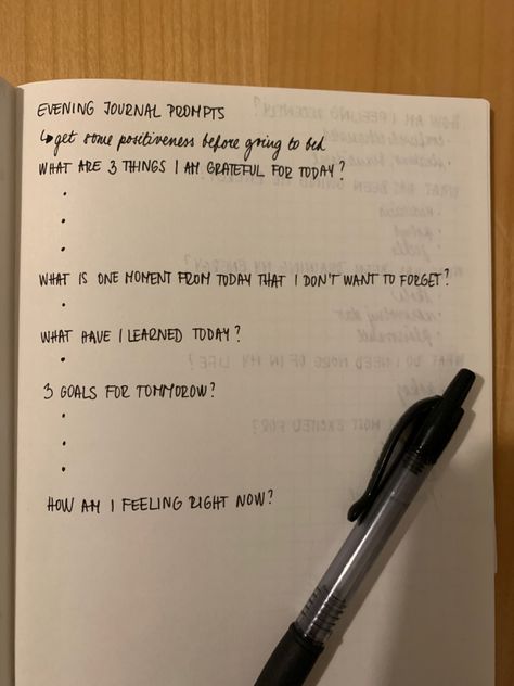 Evening Writing Prompts, Journal Writing Aesthetic Ideas, Nighttime Journal Prompts Aesthetic, Evening Pages Journal, Examples Of Journaling, Wind Down Journal Prompts, Journal Prompts For Evening, Athlete Journal Prompts, Evening Reflection Journal