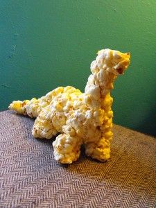 popcorn sculpting Dinosaur Popcorn, Dino Snacks, Popcorn Games, Popcorn Craft, Cub Scout Popcorn, Popcorn Crafts, January Holidays, Popcorn Ideas, Chemistry Experiments For Kids