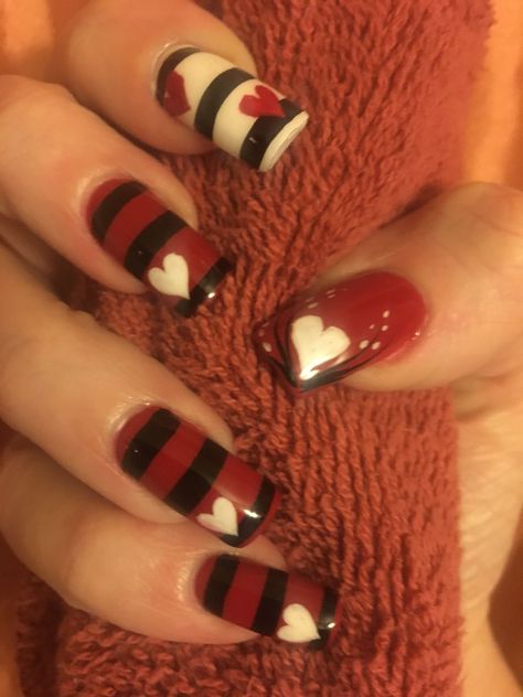 Valentines February red white black nails hearts stripes Nails Red Black White, Emily The Strange Nails, Red Striped Nails, Emo Valentines Nails, Black Red White Nails, Clear Black Nails, Black Red And White Nails, Red White Black Nails, White Black Nails