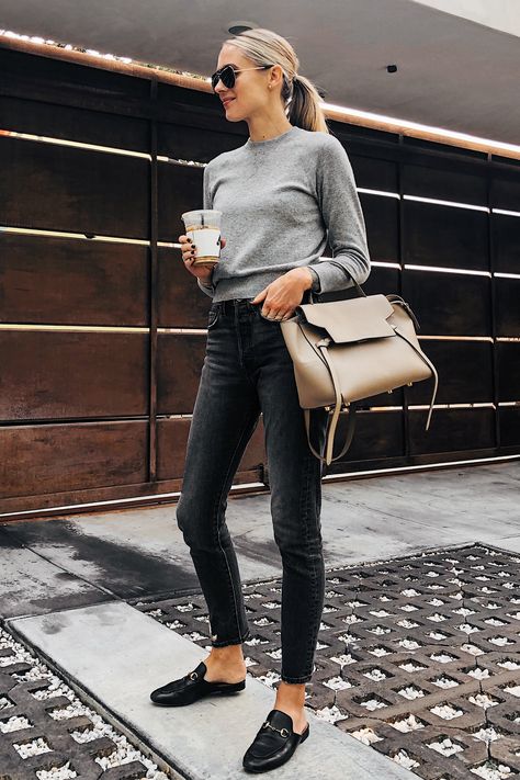 Fashion Jackson Wearing Everlane Grey Cashmere Shunken Sweater Black Jeans Black Gucci Mules Celine Mini Belt Bag Loafers Outfit, Mode Tips, Fashion Jackson, Mode Casual, Stil Inspiration, Looks Street Style, Ținută Casual, Celine Bag, 가을 패션