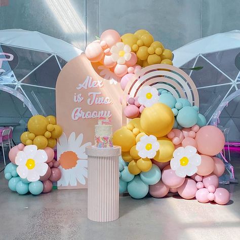 Daisy Balloon Garland Arch Kit Pastel Groovy Flower Theme For Birthday Party Decoration Baby Shower Bridal Wedding Double Layer Daisy Balloon Garland, Teal Balloons, Boho Party Decorations, Small Balloons, Garland Arch, Flower Theme, Boho Party, Baby Birthday Party, Arch Kit