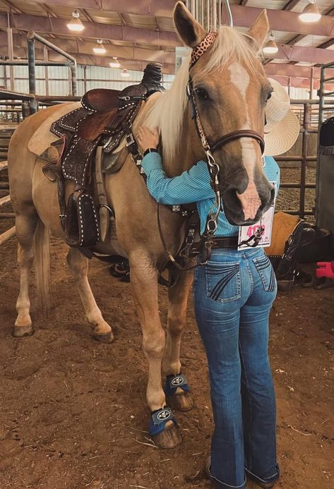 Barrel Racer Aesthetic, Barrel Racing Aesthetic, Racer Aesthetic, Western Horse Riding, Dream Horse Barns, Horse Wedding, Cute Horse Pictures, Barrel Racing Horses, Rodeo Horses