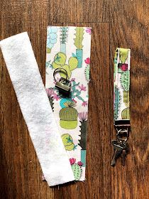 Key Fobs Diy Free Pattern, Key Fob Sewing Pattern, Diy Key Fob, Key Fobs Diy, Crossbody Bag Tutorial, Key Holder Diy, Fabric Key Fob, Sew Ideas, Diy Key