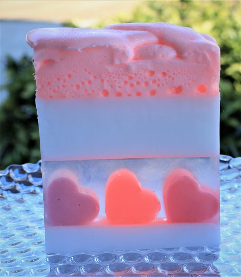 Vegetable glycerin soap with pretty soap heart embeds and whipped soap topping Valentine Soap, Homemade Soap Bars, Diy Soap Bars, Dessert Soap, Diy Soap Recipe, Săpunuri Handmade, Fancy Soap, Handmade Soap Recipes, Heart Soap