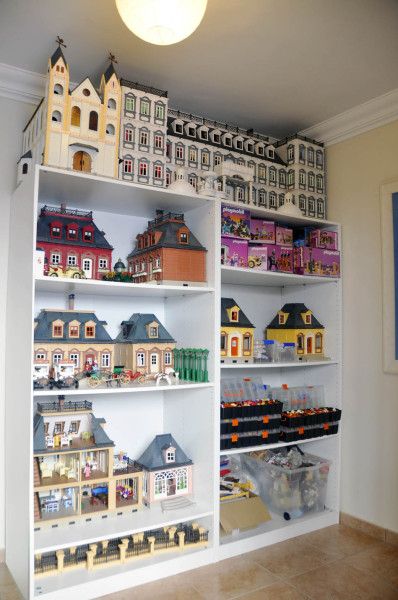 Ikea Regal, Lego Organization, Playmobil Sets, Ikea Kallax Regal, Lego Wall, Kids Playroom Furniture, Lego Display, Play Mobile, Lego Room