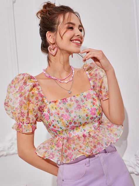 Floral Top Designs For Women, Trendy Blouse Designs Short Sleeve, Crop Tops For Birthday, Top For Women Stylish Summer, Floral Top Design, Summer Top Ideas For Women, Organza Top Design, Trendy Tops For Women 2023, Organza Tops For Women