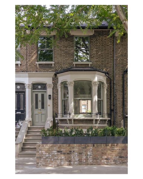 We are thrilled to unveil our latest project: The Lowered House. This project is a complete transformation of a charming terrace house in London for our dear friends Louise and Sam, the award-winning editors behind some of your favorite documentaries at Scoot Media ! 📽️🏆 This project was a labour of love, connecting the upper floors of their beautiful home with a newly acquired basement flat. The highlight? A stunning spiral staircase that seamlessly links an informal lounge, a modern k... Victorian House London, Terraced House Garden, Terraced House Interior, Edit Suite, Terrace Extension, Terrace Bedroom, London Terrace House, Basement Flat, Islington London