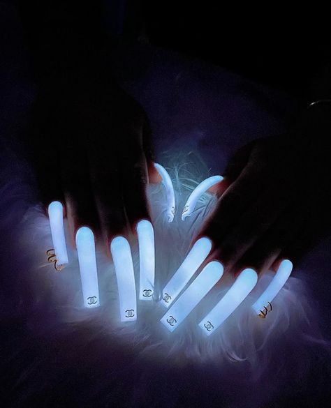 Glow In The Dark Black Nails, Glow Acrylic Nails, Glow In The Dark Nails Acrylic, Nail Ideas Long Square, Glow In The Dark Nails Designs, Glowing Nails, Nails Glow In The Dark, Dark Acrylic Nails, Glow In The Dark Nails