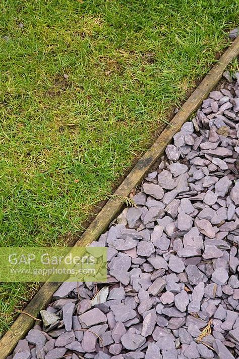 Wooden edging to separate lawn and slate chipping path - The Square Garden, Dewstow Hidden Gardens and Grottos Timber Garden Edging, Wooden Garden Edging, Path Edging, Modern Home Designs, Slate Garden, Wooden Path, Garden Edging Ideas, Summer House Garden, Front Garden Landscape