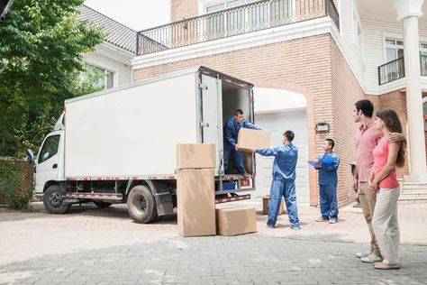 Learn everything you need to know about choosing one of the best moving companies to safely transport your belongings. Moving Containers, House Movers, Best Movers, Moving Truck, Professional Movers, Moving Long Distance, Packing Services, Relocation Services, Household Goods