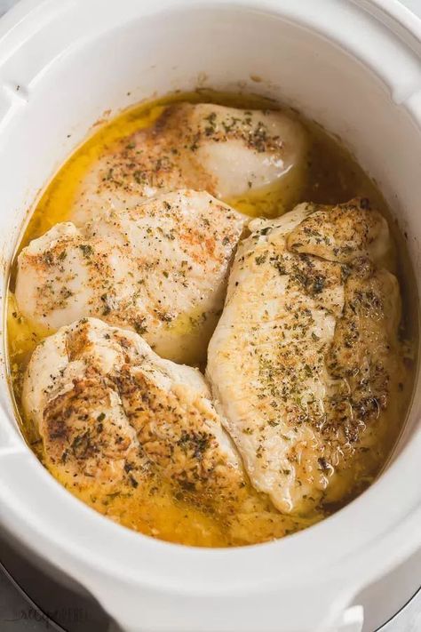 This Slow Cooker Chicken Breast recipe comes out perfectly juicy and seasoned every time! Learn my tips for getting the best crockpot chicken breast, perfect for salads, sandwiches or an easy dinner. #slowcooker #crockpot #chicken #chickenbreast #recipe #healthy Slow Cooked Chicken Breast, Chicken Breast Recipes Slow Cooker, Cooking Frozen Chicken Breast, Chicken Breast Slow Cooker, Chicken Boneless Breast Recipes, Chicken Breast Crockpot Recipes, Crockpot Chicken Breast, Cooking Frozen Chicken, Dada Ayam